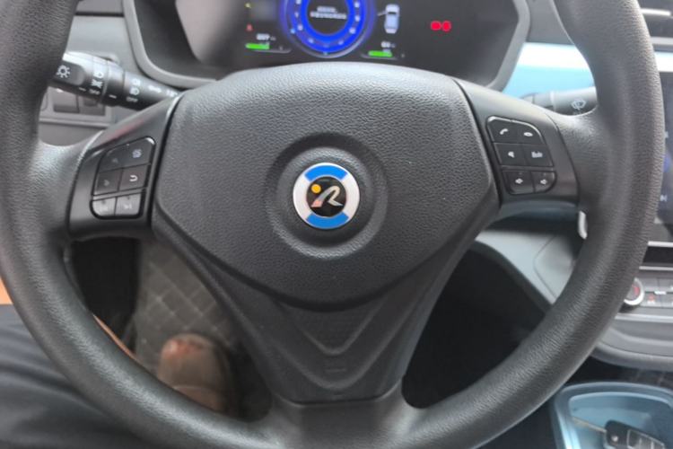 Used Brilliance Xinri i03A 2021 410 km 38.54 kWh Steering Wheel