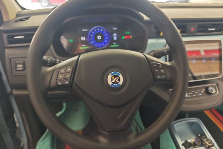 Used Brilliance Xinri i03A 2021 318 km 31.45 kWh Steering Wheel