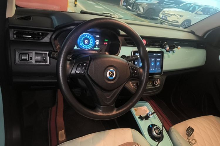 Used Brilliance Xinri i03A 2021 318 km 31.45 kWh Steering Wheel