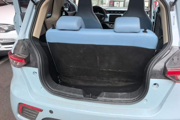 Used Brilliance Xinri i03A 2021 410 km 38.54 kWh Trunk