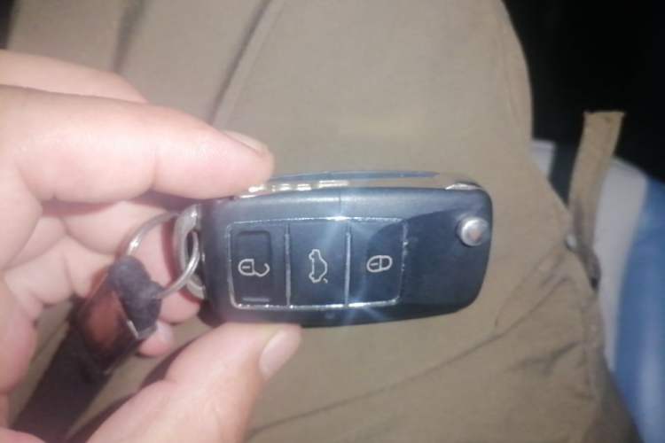 Used Brilliance Xinri i03A 2021 318 km 31.45 kWh Vehicle Key
