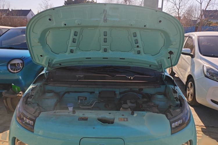 Used Brilliance Xinri i03A 2021 318 km 31.45 kWh Engine Bay