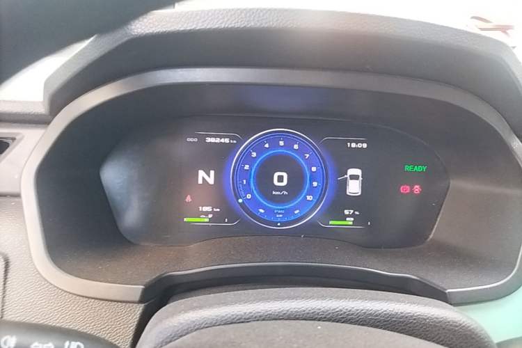Used Brilliance Xinri i03A 2021 318 km 31.45 kWh Instrument Cluster