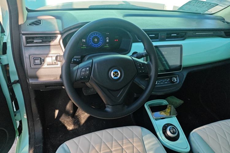 Used Brilliance Xinri i03A 2021 318 km 31.45 kWh Steering Wheel