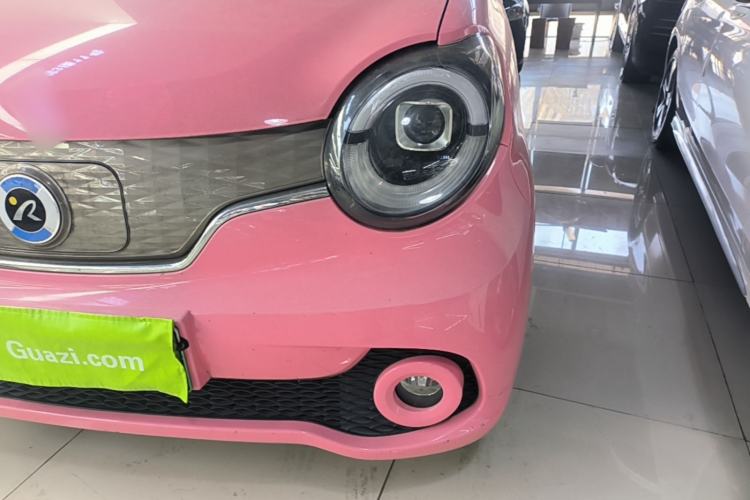 Used Brilliance Xinri i03A 2021 318 km 31.45 kWh Left Front Headlight