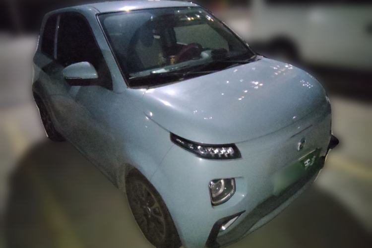Used Brilliance Xinri i03A 2021 318 km 31.45 kWh Front Right 45 Deg