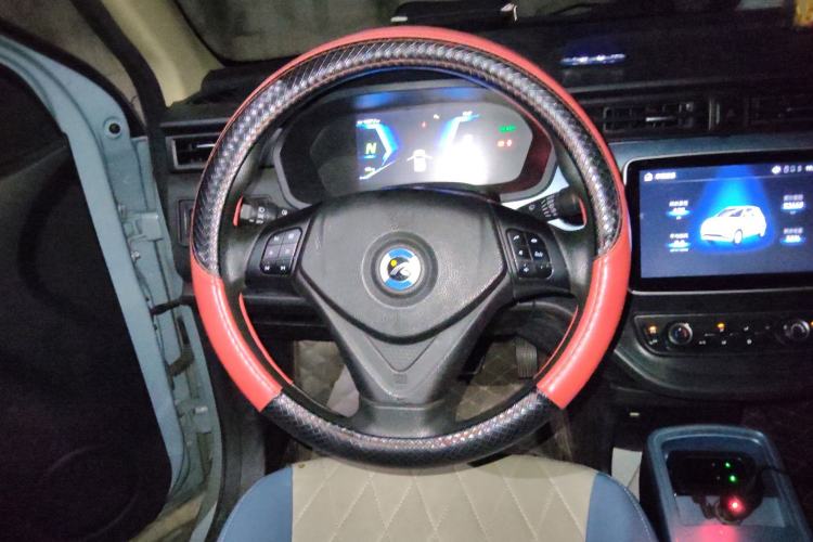 Used Brilliance Xinri i03A 2021 318 km 31.45 kWh Steering Wheel