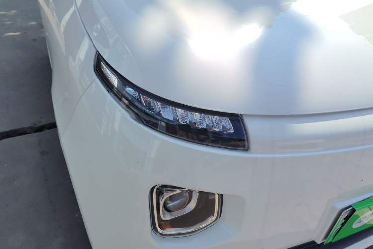 Used Brilliance Xinri i03A 2021 318 km 31.45 kWh Exterior 6