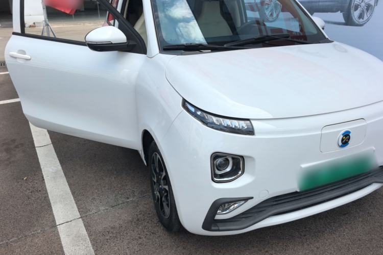Used Brilliance Xinri i03A 2021 318 km 31.45 kWh Front Right 45 Deg
