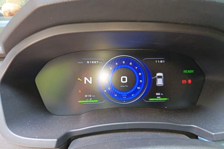 Used Brilliance Xinri i03A 2021 318 km 31.45 kWh Instrument Cluster