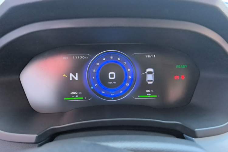 Used Brilliance Xinri i03A 2021 318 km 31.45 kWh Instrument Cluster