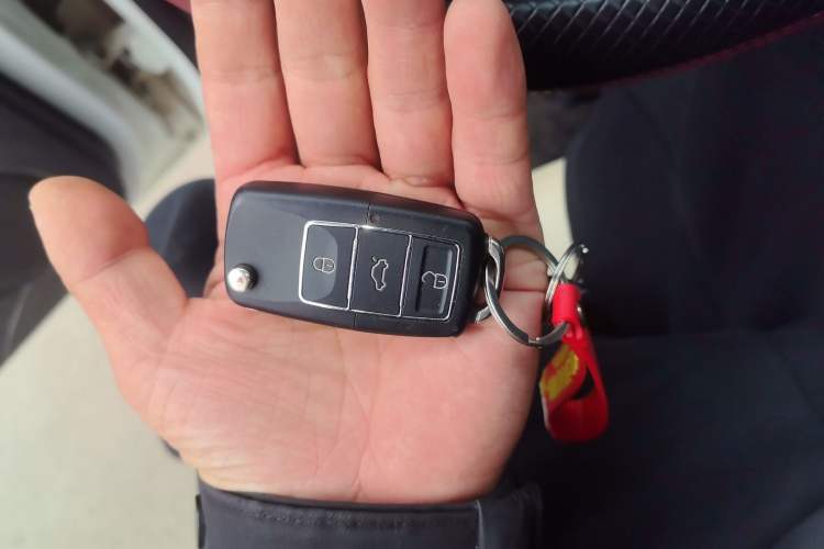 Used Brilliance Xinri i03A 2021 318 km 31.45 kWh Interior 1