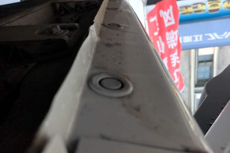 Used Brilliance Xinri i03A 2021 318 km 31.45 kWh Right Side Sill