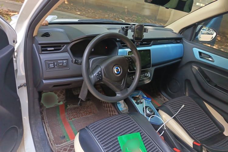 Used Brilliance Xinri i03A 2021 318 km 31.45 kWh Steering Wheel
