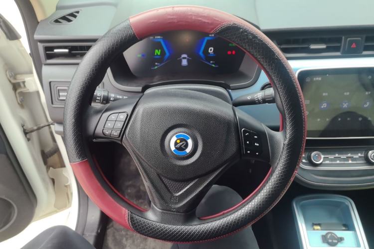 Used Brilliance Xinri i03A 2021 318 km 31.45 kWh Steering Wheel