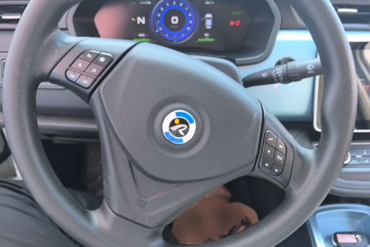 Used Brilliance Xinri i03A 2021 318 km 31.45 kWh Steering Wheel