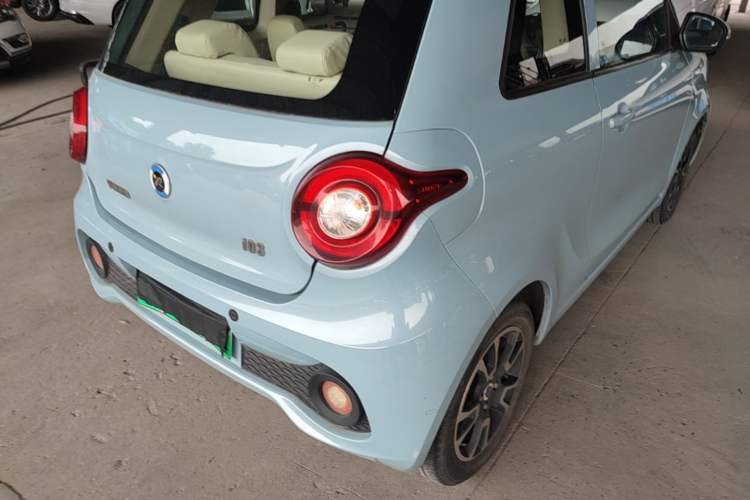 Used Brilliance Xinri i03A 2022 Rental Custom Edition Exterior 3