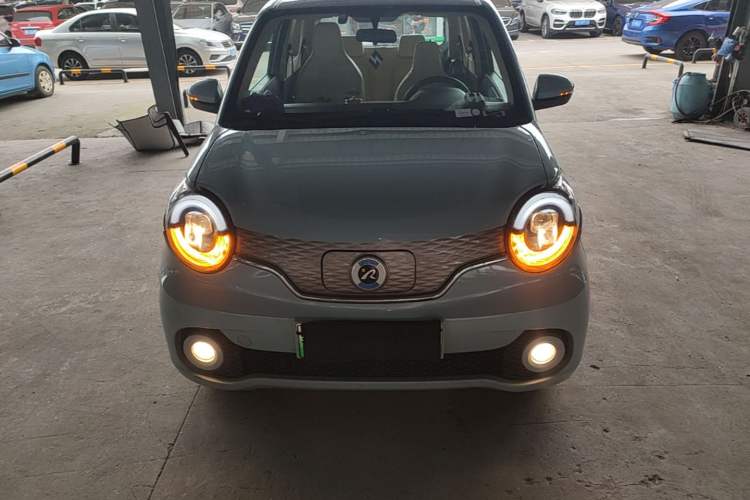 Used Brilliance Xinri i03A 2022 Rental Custom Edition Front