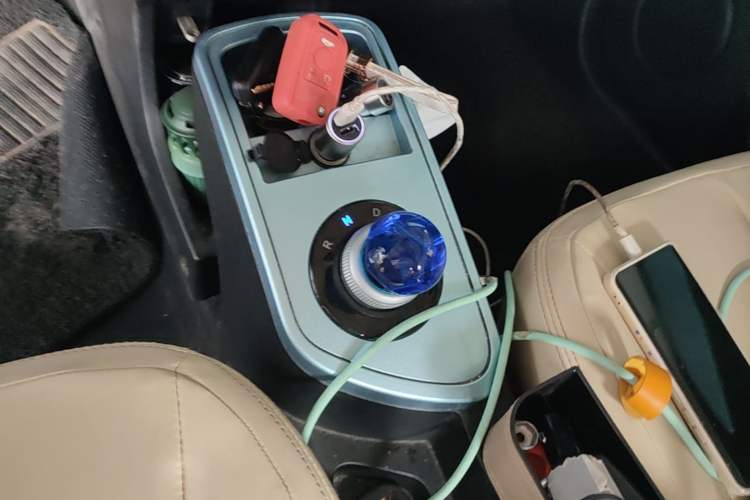 Used Brilliance Xinri i03A 2022 Rental Custom Edition Gear Lever