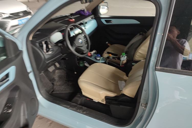 Used Brilliance Xinri i03A 2022 Rental Custom Edition Left Front Seat