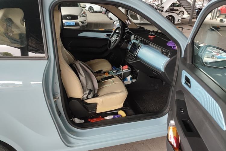 Used Brilliance Xinri i03A 2022 Rental Custom Edition Right Front Seat