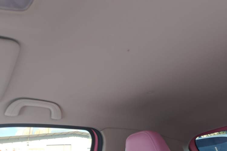 Used Brilliance Xinri i03A 2022 Rental Custom Edition Interior 7
