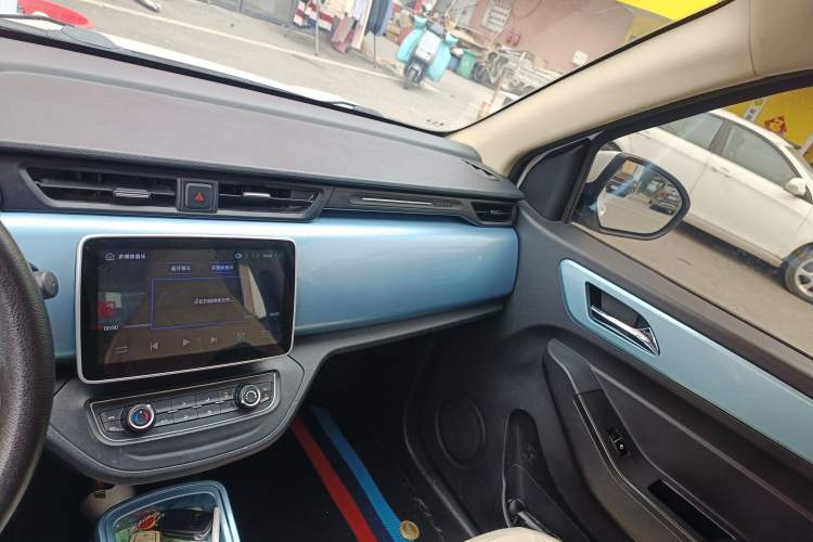 Used Brilliance Xinri i03A 2022 Rental Custom Edition Audio And AC Panel
