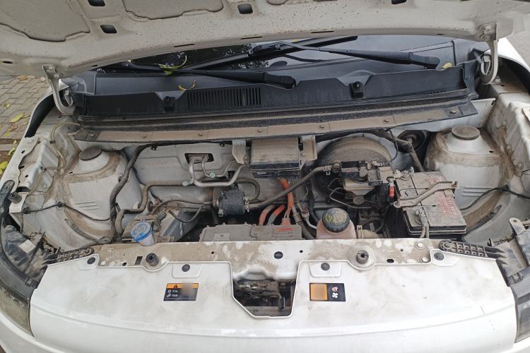 Used Brilliance Xinri i03A 2022 Rental Custom Edition Engine Bay