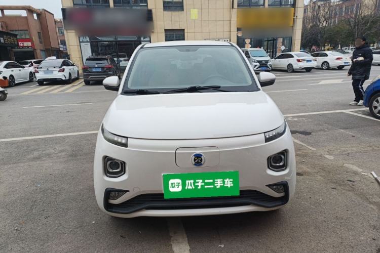 Used Brilliance Xinri i03A 2022 Rental Custom Edition Front