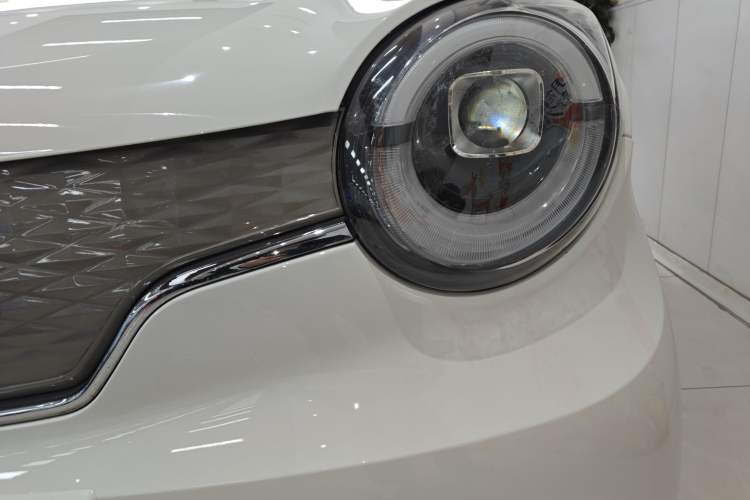 Used Brilliance Xinri i03A 2022 Online Ride-Hailing Custom Edition Left Front Headlight
