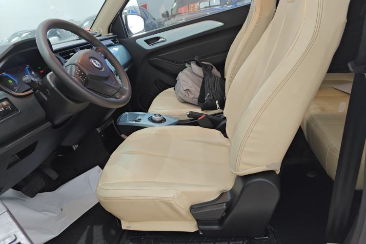 Used Brilliance Xinri i03A 2022 Online Ride-Hailing Custom Edition Left Front Seat