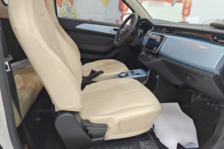 Used Brilliance Xinri i03A 2022 Online Ride-Hailing Custom Edition Right Front Seat