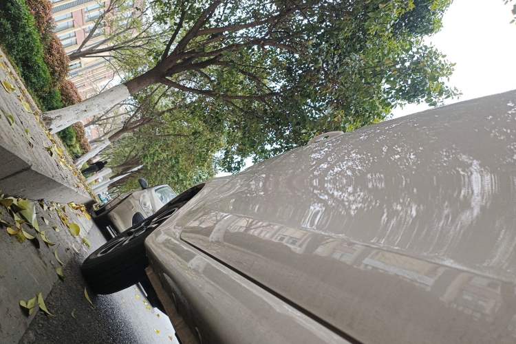 Used Brilliance Xinri i03A 2022 Rental Custom Edition Right Side Sill