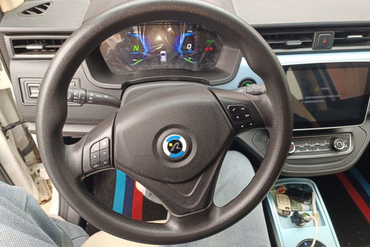 Used Brilliance Xinri i03A 2022 Rental Custom Edition Steering Wheel