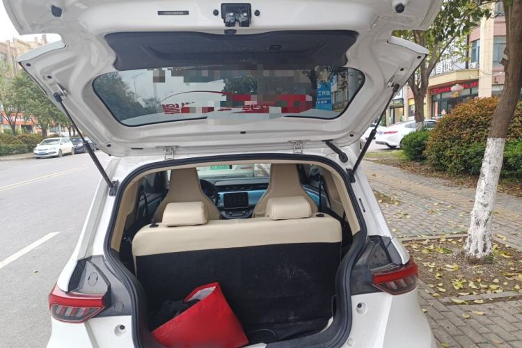 Used Brilliance Xinri i03A 2022 Rental Custom Edition Trunk