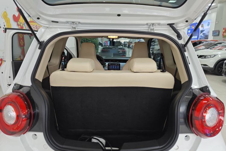 Used Brilliance Xinri i03A 2022 Online Ride-Hailing Custom Edition Trunk
