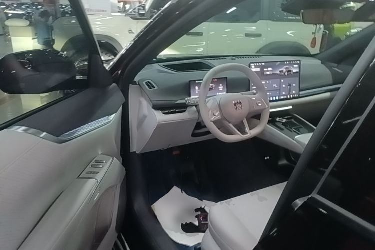 Used Buick Zijing E7 2026 Model, 1600 Ultra-Full-Option Turbo Version Driver Seat