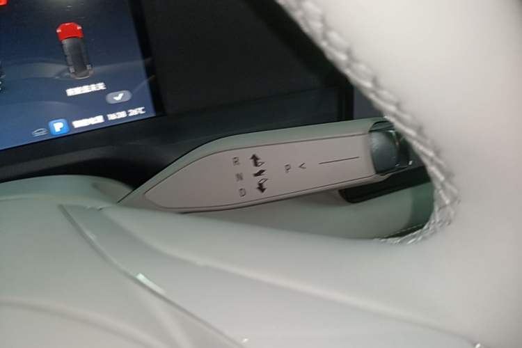 Used Buick Zijing E7 2026 Model, 1600 Ultra-Full-Option Turbo Version Gear Lever