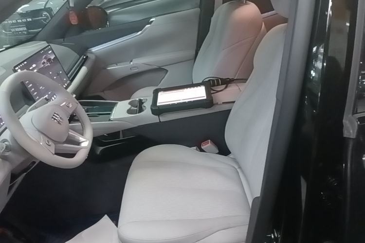 Used Buick Zijing E7 2026 Model, 1600 Ultra-Full-Option Turbo Version Left Front Seat