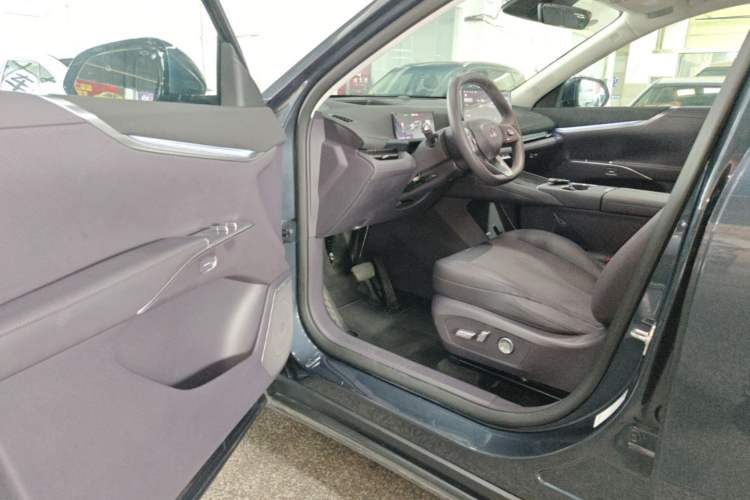 Used Buick Zijing E7 2026 Model, 1600 Ultra-Full-Option Turbo Version Driver Seat