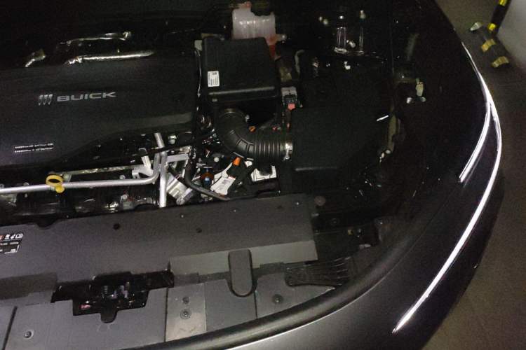 Used Buick Zijing E7 2026 Model, 1600 Ultra-Full-Option Turbo Version Engine Bay Left