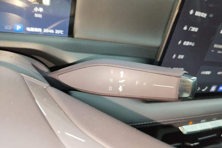 Used Buick Zijing E7 2026 Model, 1600 Ultra-Full-Option Version Gear Lever