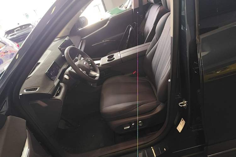Used Buick Zijing E7 2026 Model, 1600 Ultra-Full-Option Turbo Version Left Front Seat