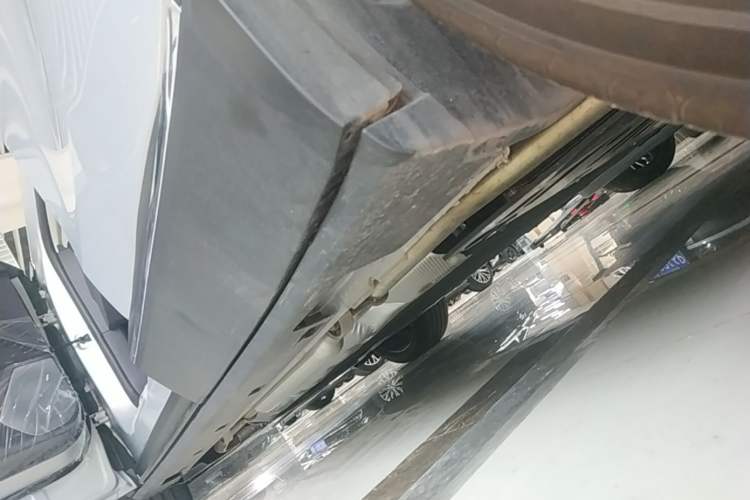 Used Buick Zijing E7 2026 Model, 1600 Full-Option Version Left Side Sill