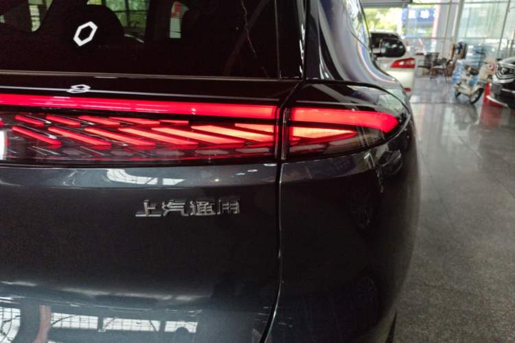 Used Buick Zijing E7 2026 Model, 1600 Ultra-Full-Option Turbo Version Right Rear Taillight
