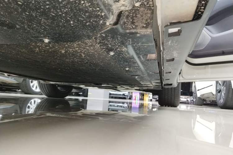 Used Buick Zijing E7 2026 Model, 1600 Ultra-Full-Option Version Right Side Sill