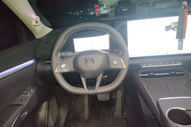 Used Buick Zijing E7 2026 Model, 1600 Ultra-Full-Option Turbo Version Steering Wheel