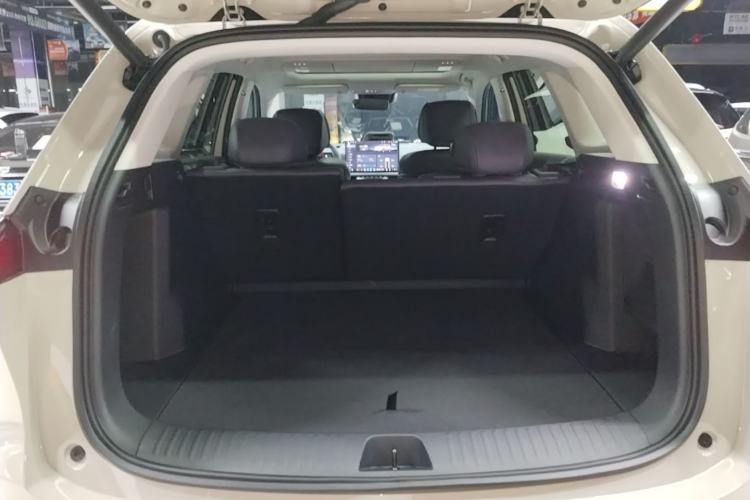 Used Buick Zijing E7 2026 Model, 1600 Ultra-Full-Option Version Trunk