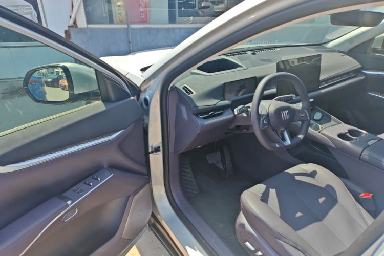 Used Buick Zijing E7 2026 Model, 1600 Ultra-Full-Option Turbo Version Driver Seat