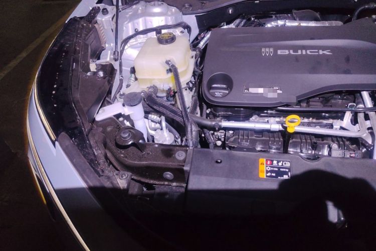 Used Buick Zijing E7 2026 Model, 1600 Ultra-Full-Option Turbo Version Engine Bay Right